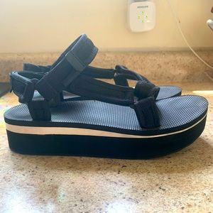 Black Platform Tevas